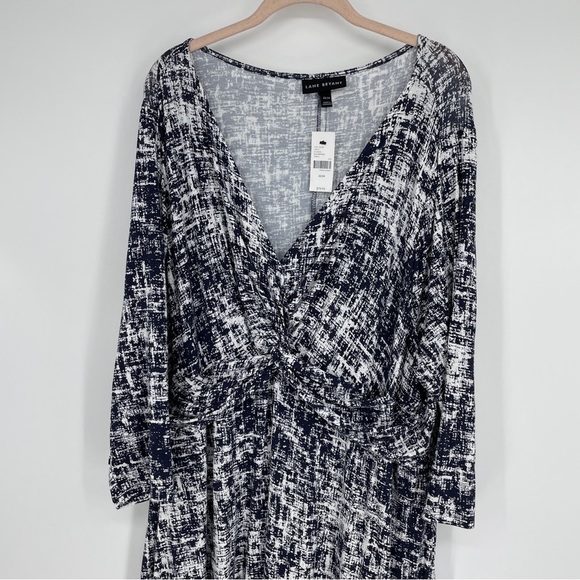 Lane Bryant Twist-Front Fit & Flare Dress SIZE: 22/24 NWT - Picture 5 of 6